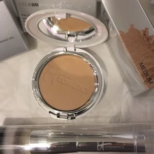 IT Cosmetics Celebration Foundation Illumination